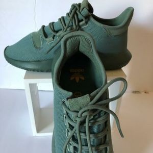 Shoes size 5/5 but they look like a size 7